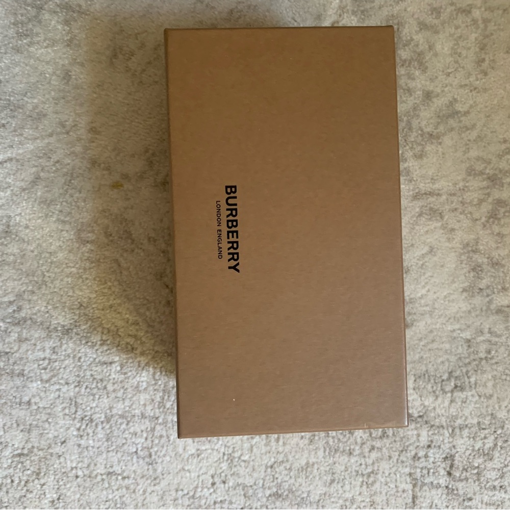 Burberry box